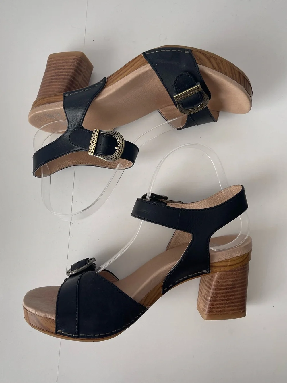 Dansko Anna Block Heel Sandal Black Leather 38